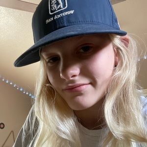 Meet your Posher, Addison